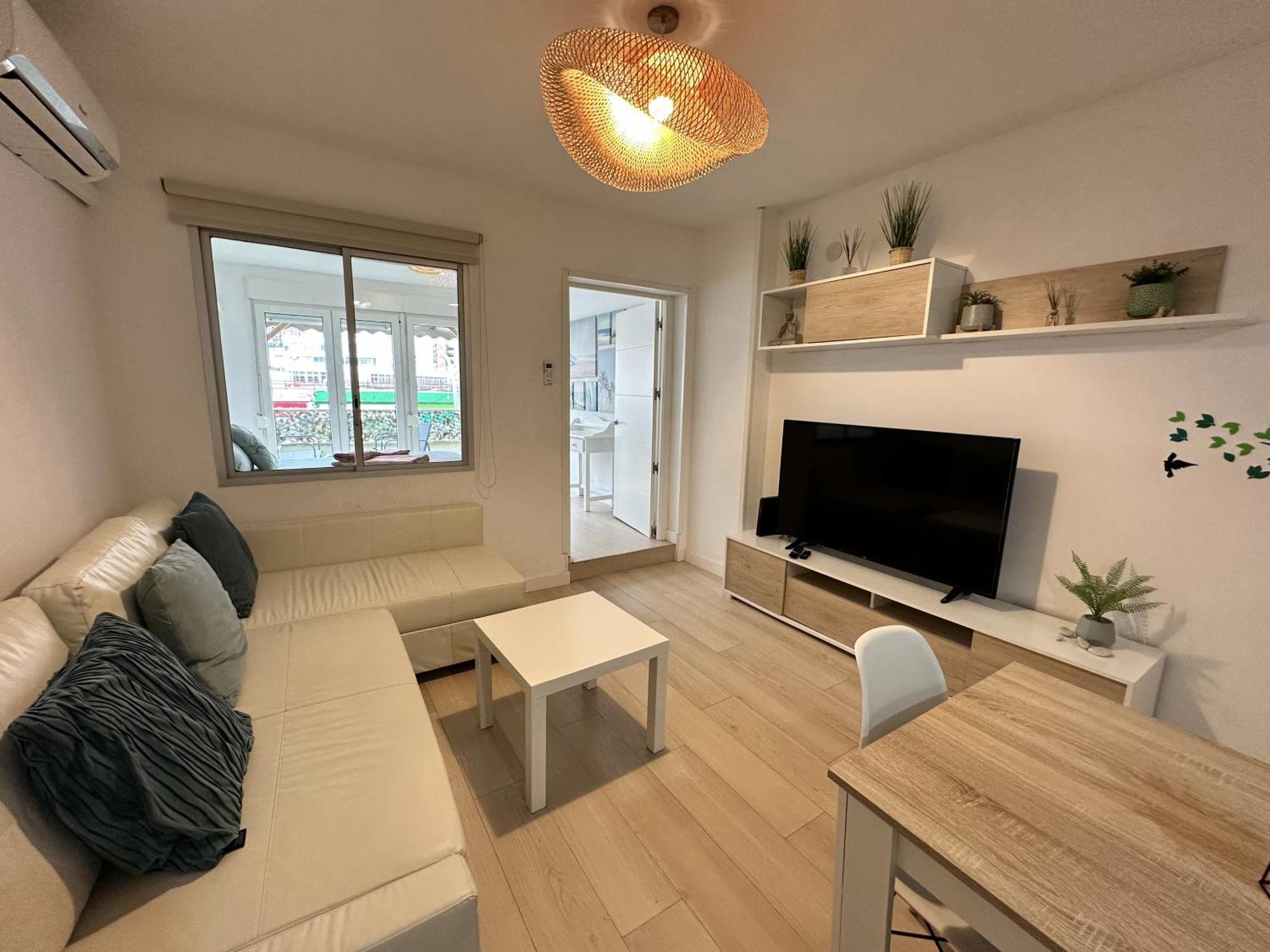 Ver1 - Terraza - 1 Dorm - Wifi - Centro A 100 Metros - Playa A 600 Metros 토레몰리노스 외부 사진